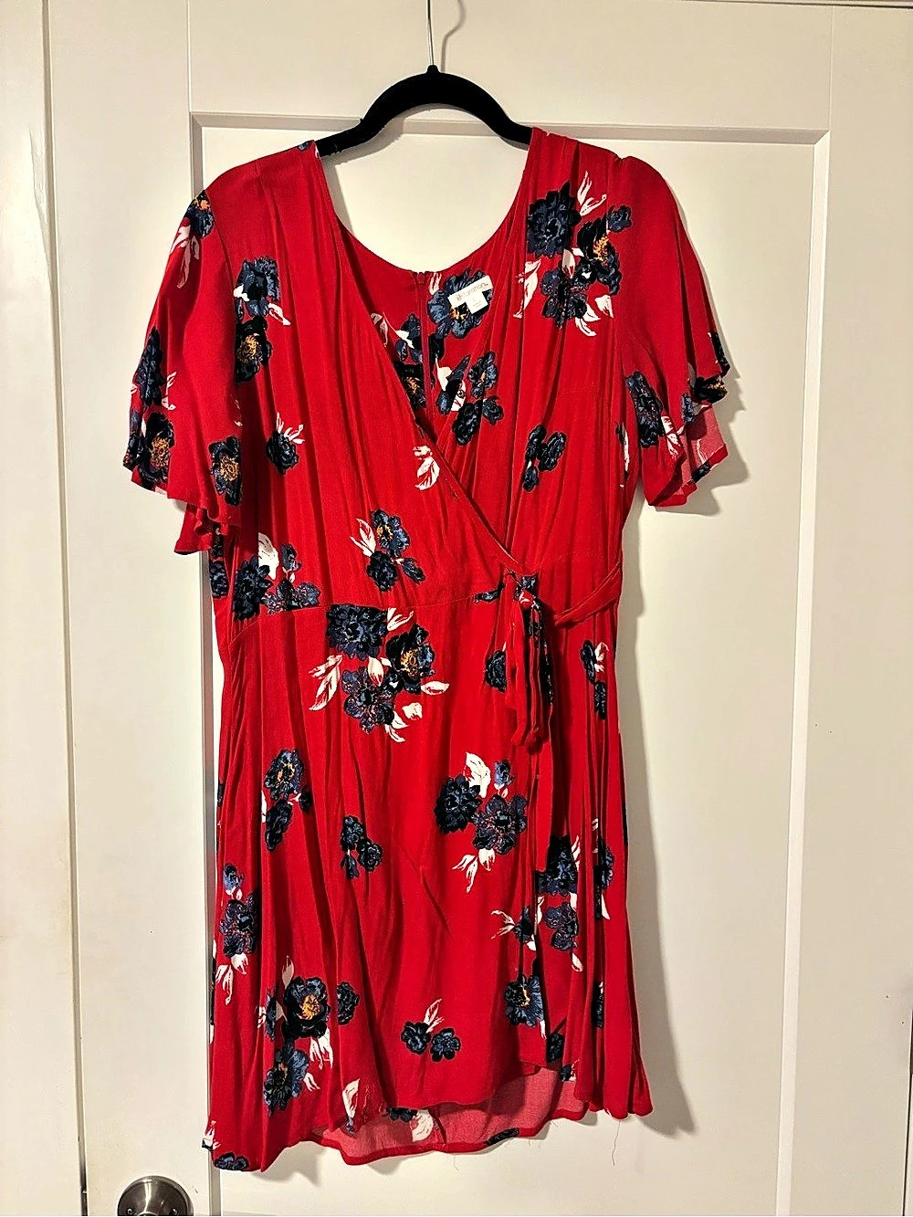 Xhiliration Floral Mini Dress in Red & Blue Size Medium